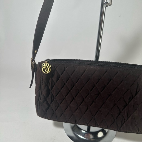 Elegant Black Quilted Shoulder Bag with Diamond Pattern - Picture 5 of 11